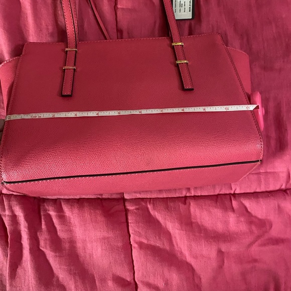 GUESS Purse ….BEAUTIFUL passion pink rose coloured purse with Gold detailing - Picture 12 of 12